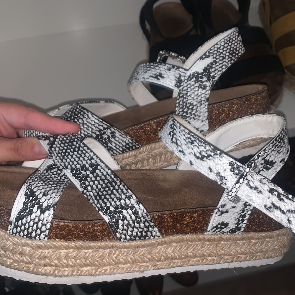 Snake platform sandals - Picture 2 of 4